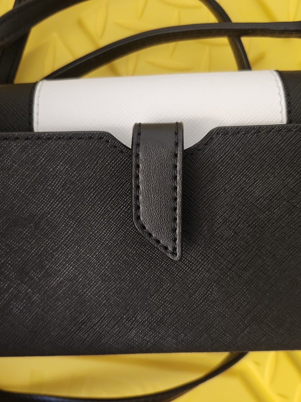 Michael Kors Jet Set Charm Phone Crossbody - Leather - Picture 4 of 5